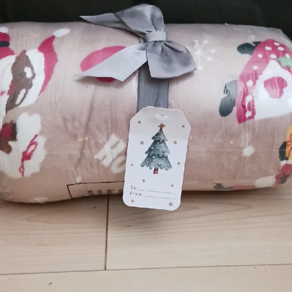 Festive Christmas Plush Fleece Throw With Holiday Motif